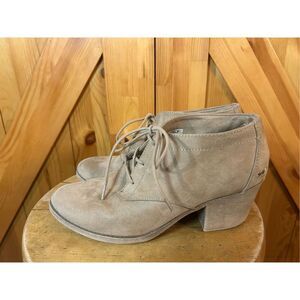 Rocket Dog Ankle Boots Womens 10 Beige Suede Heels Lace Up Booties